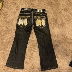 Back pocket embroidery jeans